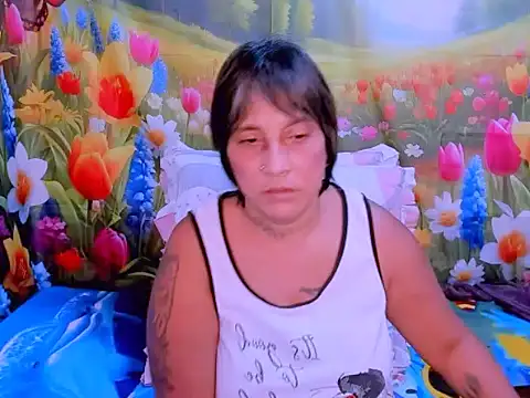 Snapshot of indianroxy chatting on 10.17.25 indianroxy online show from 10.17.25