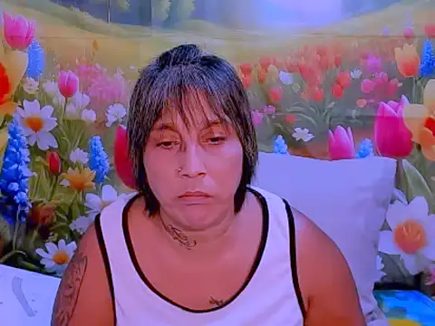 Snapshot of indianroxy chatting on 10.17.25 indianroxy online show from 10.17.25