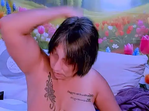 Snapshot of indianroxy chatting on 11.13.25 indianroxy online show from 11.13.25