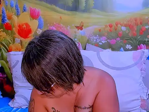 Snapshot of indianroxy chatting on 11.20.25 indianroxy online show from 11.20.25