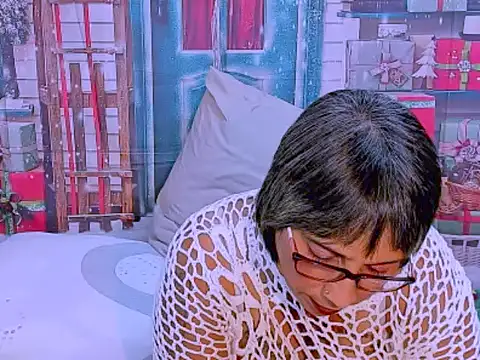 Snapshot of indianroxy chatting on 12.13.25 indianroxy online show from 12.13.25