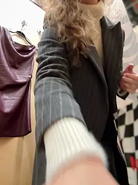 MariiD online show from 12.14.25