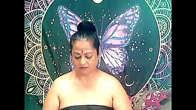 Snapshot of matureindian chatting on 01.25.25 matureindian online show from 01.25.25