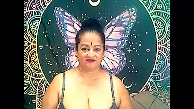 Snapshot of matureindian chatting on 01.26.25 matureindian online show from 01.26.25