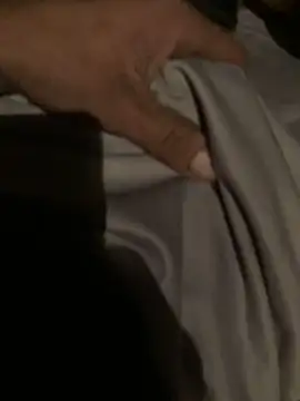 Snapshot of mikeylong chatting on 01.04.25 mikeylong online show from 01.04.25