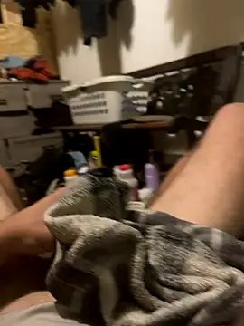 Snapshot of mikeylong chatting on 10.05.25 mikeylong online show from 10.05.25