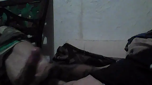 Snapshot of mikeylong chatting on 11.02.25 mikeylong online show from 11.02.25