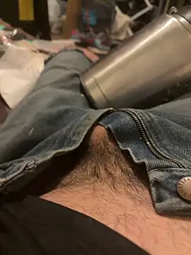 Snapshot of mikeylong chatting on 11.15.25 mikeylong online show from 11.15.25