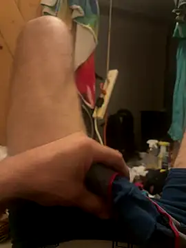 Snapshot of mikeylong chatting on 12.21.25 mikeylong online show from 12.21.25