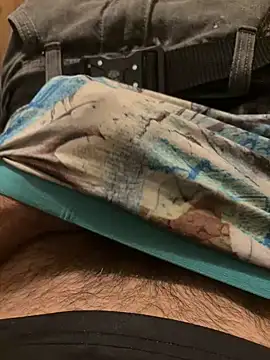 Snapshot of mikeylong chatting on 02.13.26 mikeylong online show from 02.13.26