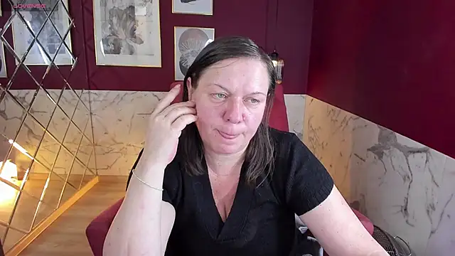 Snapshot of KellyPerfection chatting on 11.03.25 KellyPerfection online show from 11.03.25