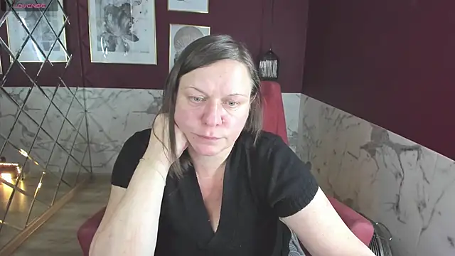 Snapshot of KellyPerfection chatting on 11.07.25 KellyPerfection online show from 11.07.25