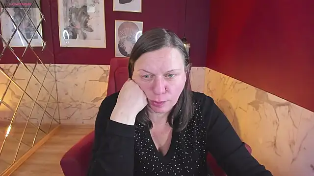 Snapshot of KellyPerfection chatting on 12.04.25 KellyPerfection online show from 12.04.25