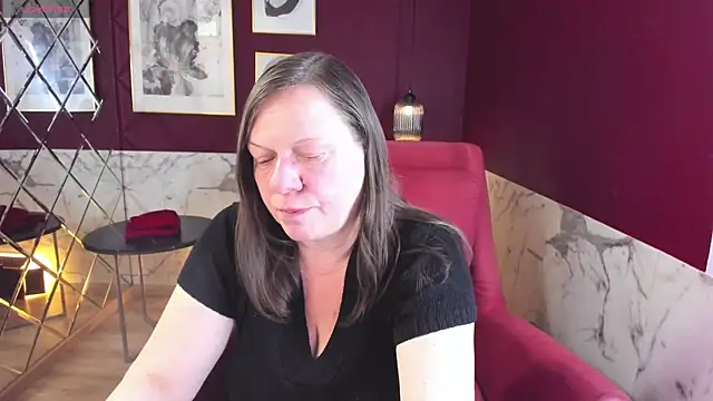 Snapshot of KellyPerfection chatting on 04.17.26 KellyPerfection online show from 04.17.26