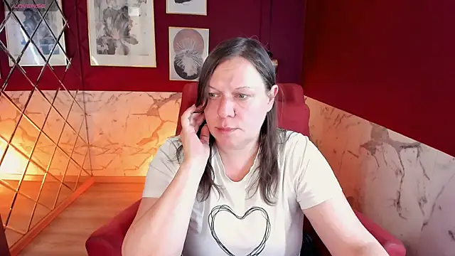 Snapshot of KellyPerfection chatting on 05.31.26 KellyPerfection online show from 05.31.26