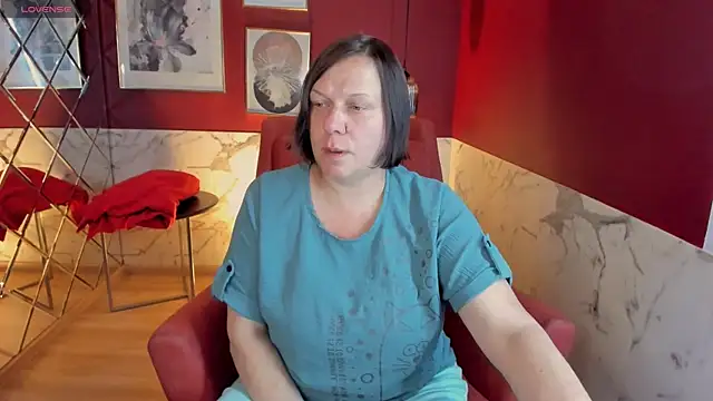 Snapshot of KellyPerfection chatting on 06.25.26 KellyPerfection online show from 06.25.26