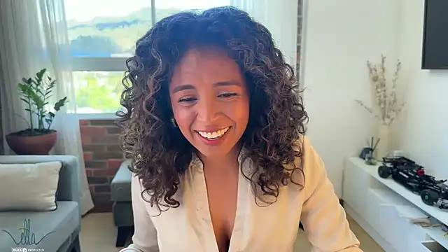 Snapshot of illaroom chatting on 01.23.25 illaroom online show from 01.23.25