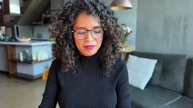 Snapshot of illaroom chatting on 02.19.25 illaroom online show from 02.19.25