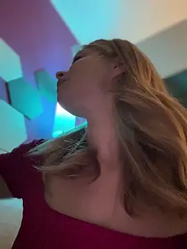 AnastasiaAniess online show from 10.05.25