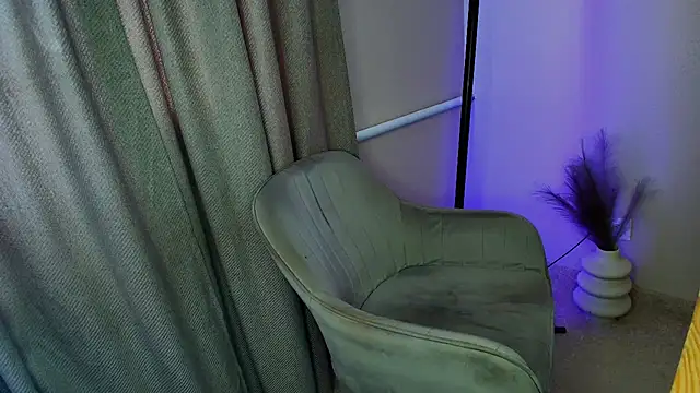 Leila Libertas online show from 07.10.26