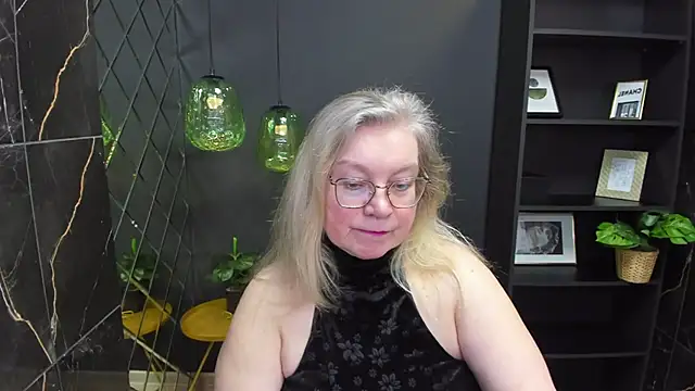 Snapshot of NataliMellow chatting on 01.17.25 NataliMellow online show from 01.17.25