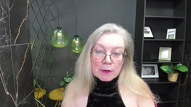 Snapshot of NataliMellow chatting on 03.19.25 NataliMellow online show from 03.19.25