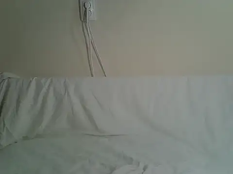 Snapshot of DitaVira chatting on 12.18.25 DitaVira online show from 12.18.25