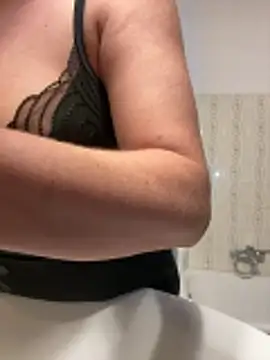 Wet-Pussycat online show from 11.16.25