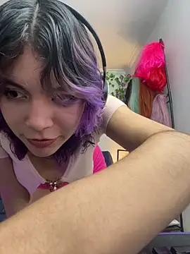 VaioletUwU online show from 04.18.26