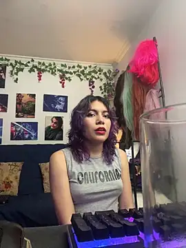 VaioletUwU online show from 04.19.26