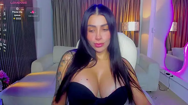 Sarah Stone  online show from 05.16.26