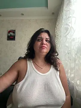 Snapshot of littleRikka chatting on 01.15.25 littleRikka online show from 01.15.25