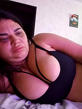 Snapshot of littleRikka chatting on 11.06.25 littleRikka online show from 11.06.25