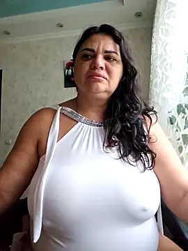 Snapshot of littleRikka chatting on 11.14.25 littleRikka online show from 11.14.25