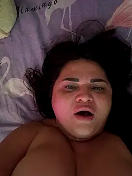 Snapshot of littleRikka chatting on 11.16.25 littleRikka online show from 11.16.25