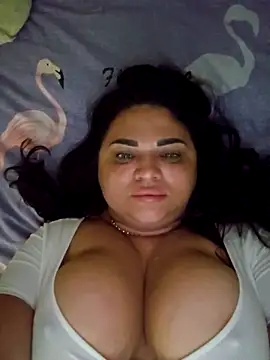 Snapshot of littleRikka chatting on 11.30.25 littleRikka online show from 11.30.25