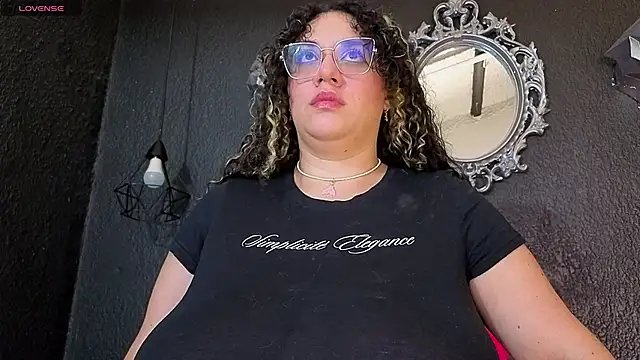 Snapshot of dulce_lf chatting on 02.25.26 dulce lf online show from 02.25.26