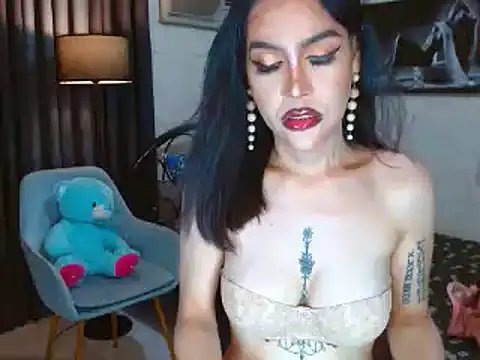 Snapshot of CumEaterLima chatting on 02.19.25 CumEaterLima online show from 02.19.25