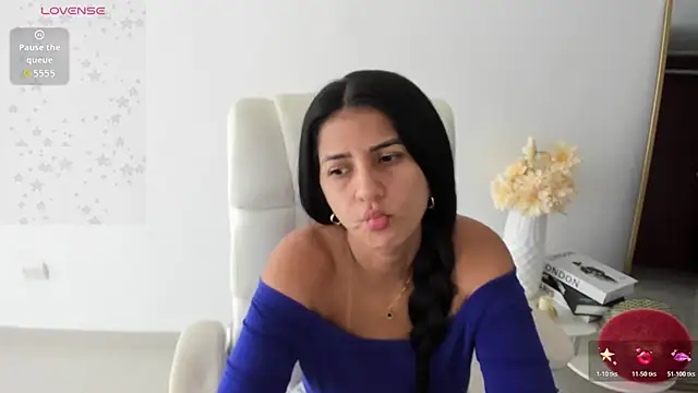 Snapshot of renata_t_ chatting on 04.16.26 renata t online show from 04.16.26