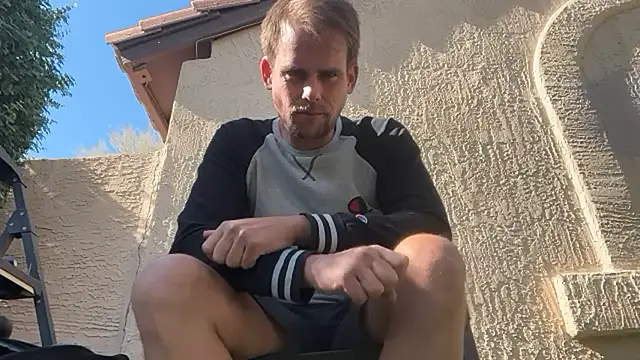 Snapshot of rusharizona chatting on 11.11.25 rusharizona online show from 11.11.25