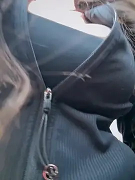 Snapshot of _Rapunzel_ chatting on 02.02.26 Rapunzel online show from 02.02.26