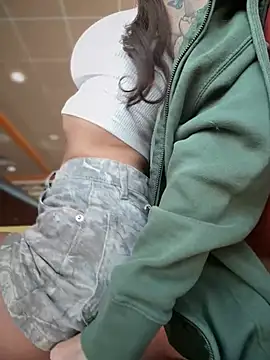 Snapshot of _Rapunzel_ chatting on 02.17.26 Rapunzel online show from 02.17.26