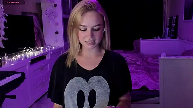 MaryDreaminess online show from 03.06.25