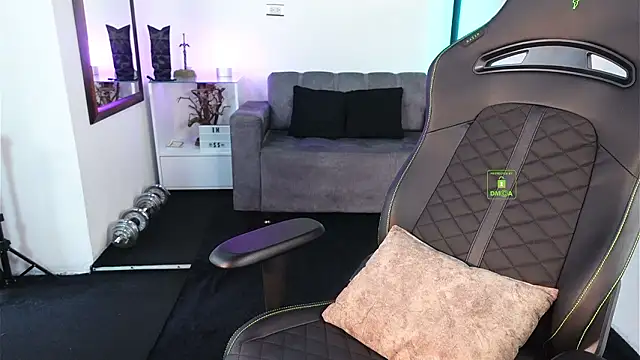 Snapshot of knimh chatting on 02.04.26 knimh online show from 02.04.26