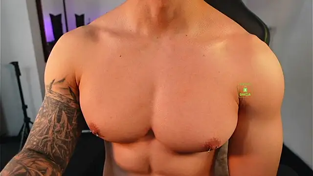 Snapshot of knimh chatting on 02.23.26 knimh online show from 02.23.26