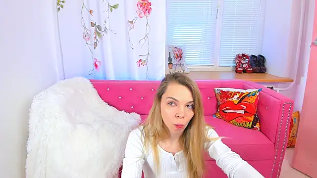 Snapshot of The_Deep_Passion chatting on 03.08.25 The Deep Passion online show from 03.08.25