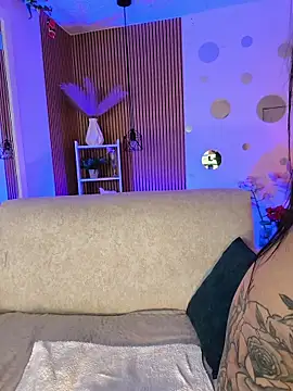 Snapshot of Tattooed_spittingdoll chatting on 12.02.25 Tattooed spittingdoll online show from 12.02.25