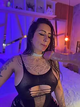 Tattooed spittingdoll online show from 05.20.26
