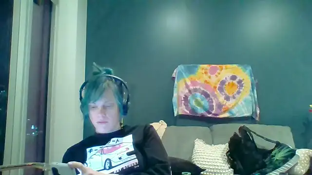 Snapshot of TheDaisyChaos chatting on 12.17.25 TheDaisyChaos online show from 12.17.25