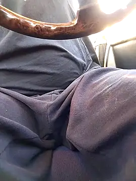 Snapshot of sarpe4 chatting on 10.17.25 sarpe4 online show from 10.17.25